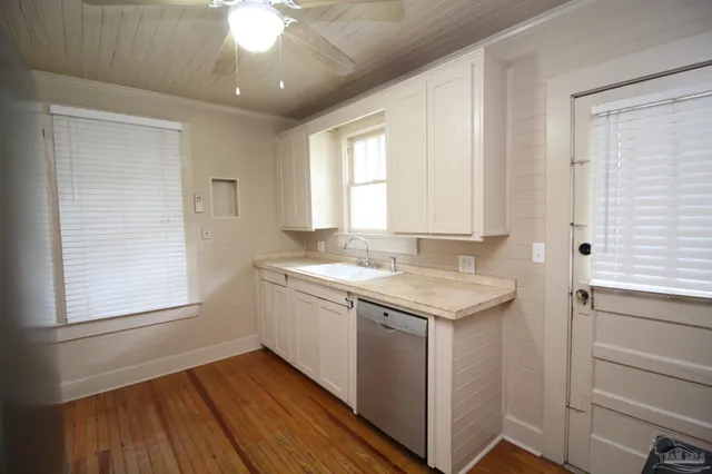 $1,495 | 3102 East De Soto Street, Pensacola, FL 32503