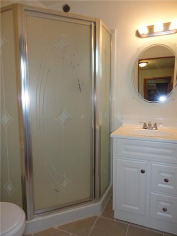 106 Doak Road Manchester, TN 37355 - Photo 11 of 19 The second bath.