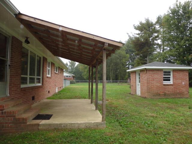 106 Doak Road Manchester, TN 37355 - Photo 16 of 19 The covered patio for you to relax under.