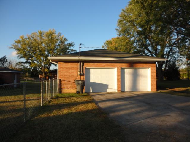 106 Doak Road Manchester, TN 37355 - Photo 19 of 19 The garage with its brand new garage doors.
