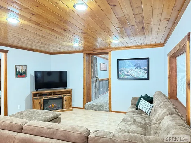 $1,150,000 | 4080 Red Rock Road, Island Park, ID 83429