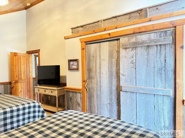 $1,150,000 | 4080 Red Rock Road, Island Park, ID 83429