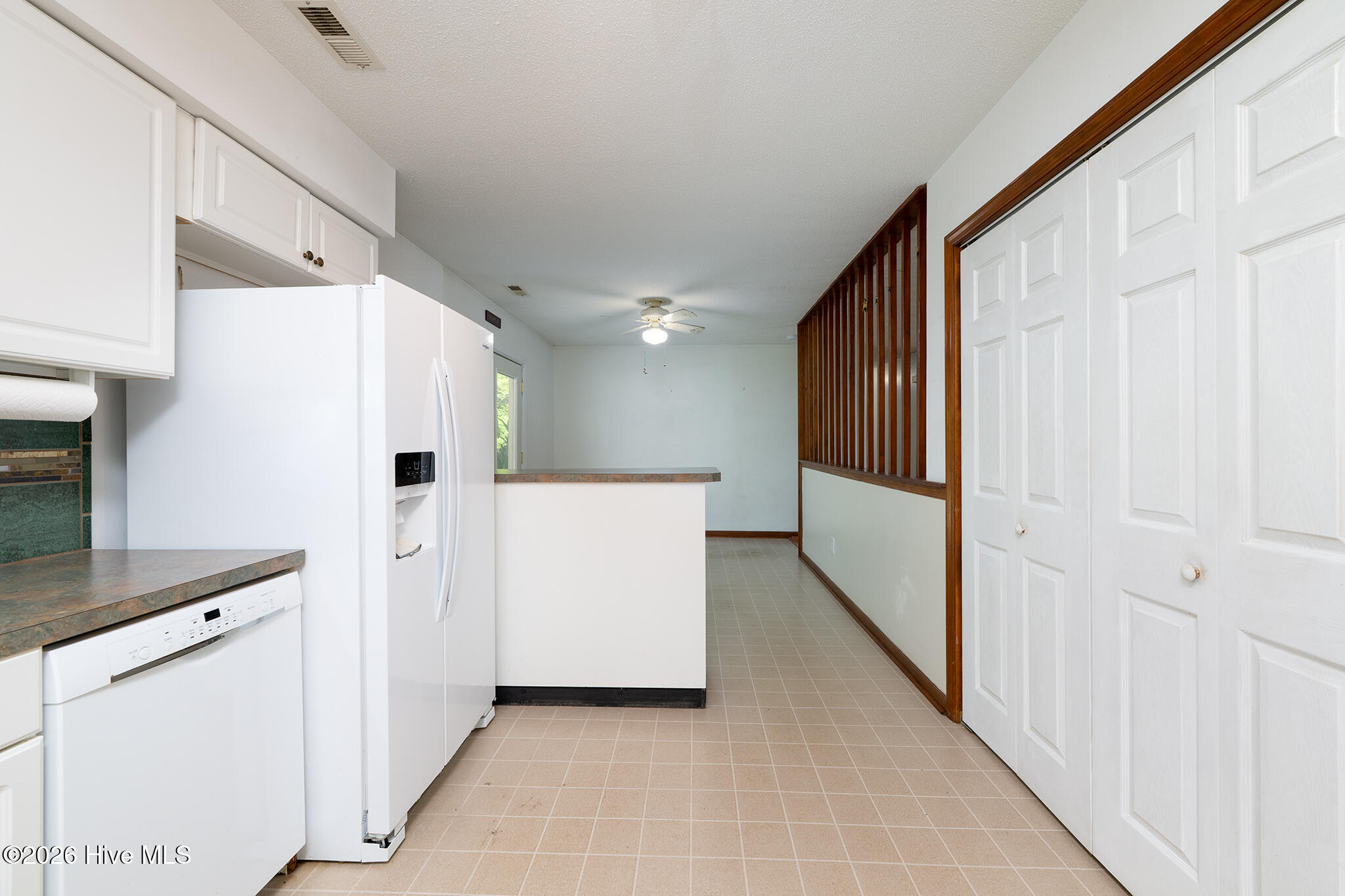 5101 Sand Ridge Road New Bern, NC 28560 - Photo 17 of 48 Kitchen