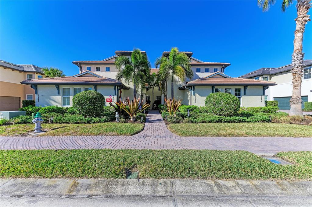 1246 Riverscape Street Bradenton, FL 34208 - Photo 4 of 75 Gallery Image 4
