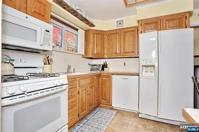 $639,000 | 40 Depew Street, Dumont, NJ 07628