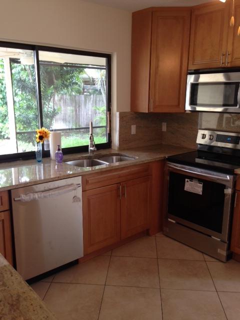 6389 Woodbury Road Boca Raton, FL 33433 - Photo 3 of 19 woodbury kitchen close up r