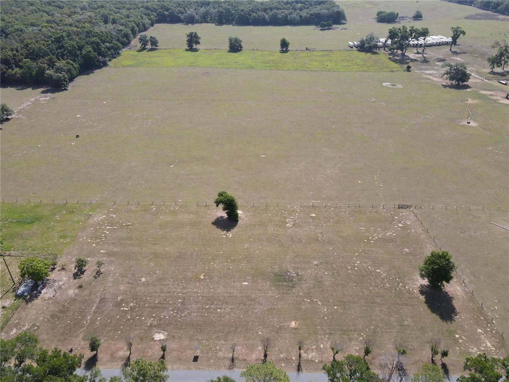 1 Smith Road Dade City, FL 33525 - Photo 13 of 25 a view of a room