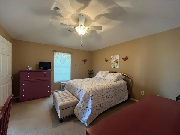 $220,000 | 1905 Cedar Street, Higginsville, MO 64037