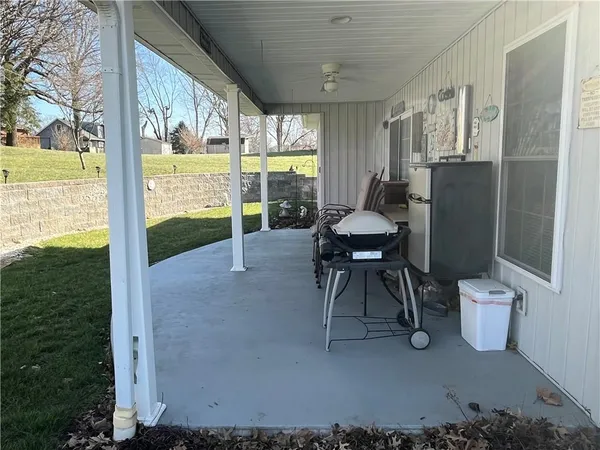 $220,000 | 1905 Cedar Street, Higginsville, MO 64037