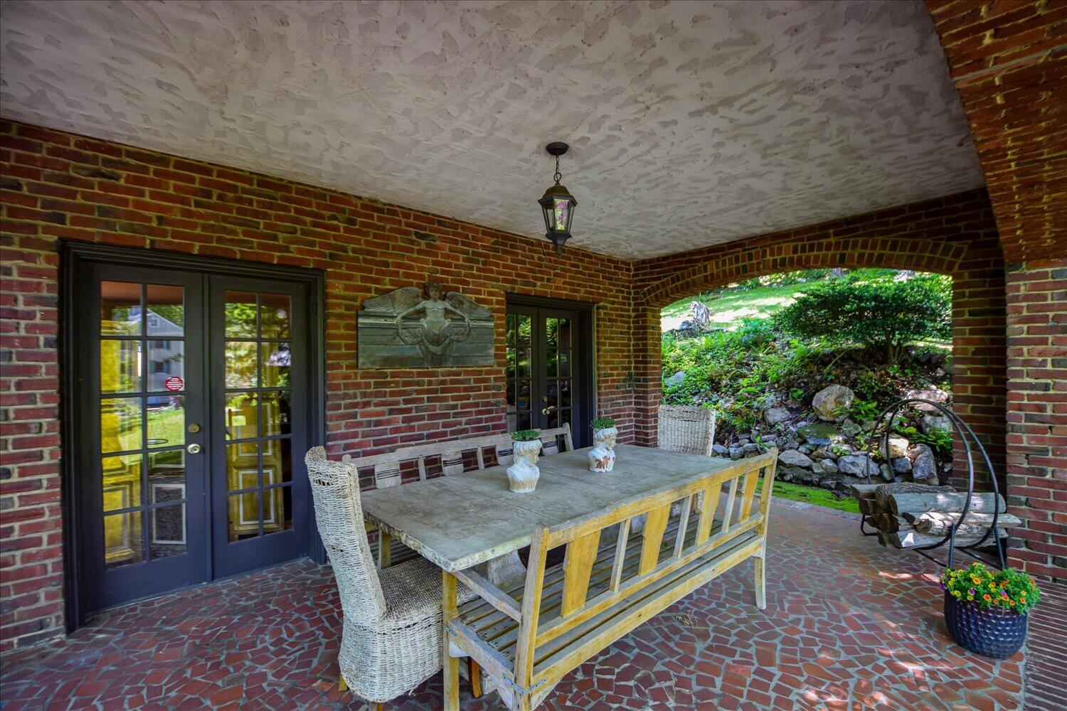 2412 Robin Hood Road Southeast Roanoke, VA 24014 - Photo 53 of 59 a view of a chairs and table in the patio