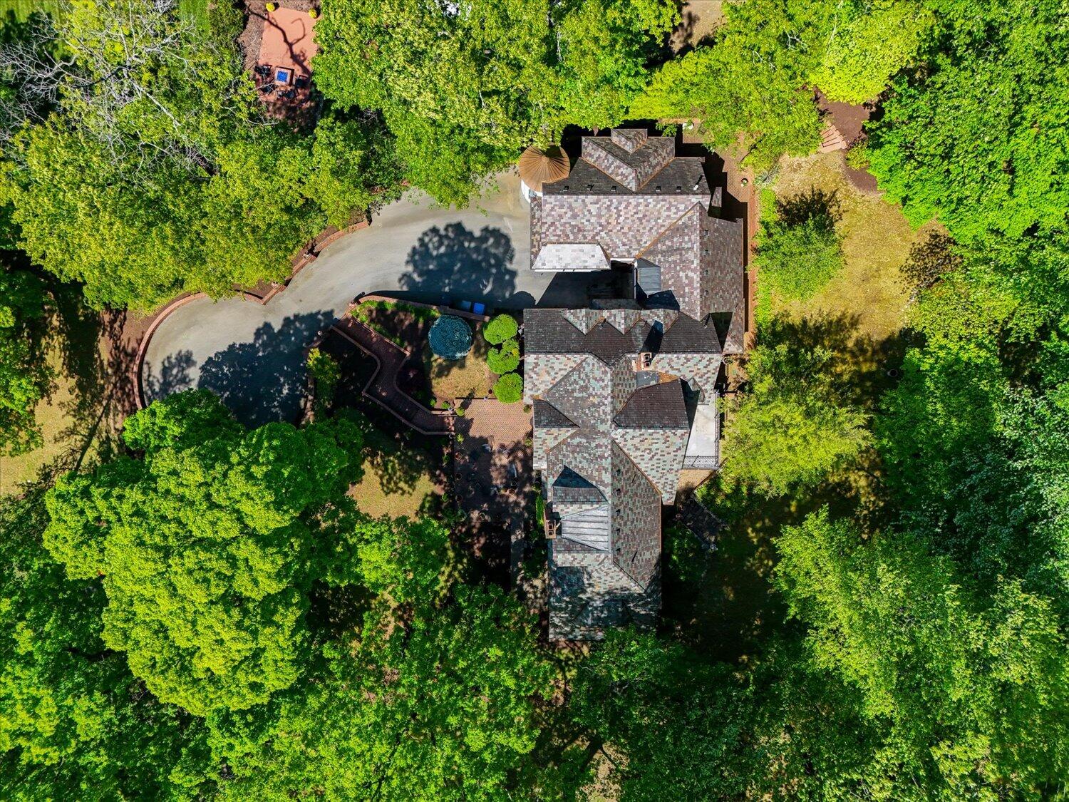 2412 Robin Hood Road Southeast Roanoke, VA 24014 - Photo 57 of 59 an aerial view of a house with a yard