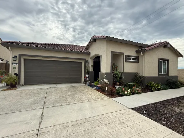 $319,000 | 713 Betten Street, Los Banos, CA 93635