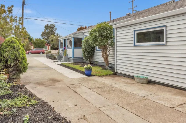 $599,000 | 3811 Roosevelt Avenue, Richmond, CA 94805