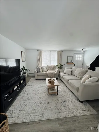 $2,200 | 3671 Gaskin Road, Clay, NY 13027