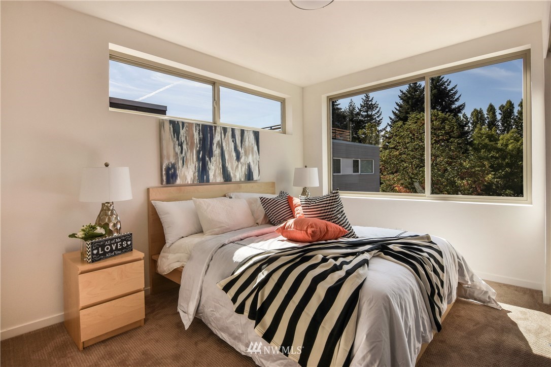 2005 South Washington Street Seattle, WA 98144 - Photo 11 of 21 Gallery Image 11