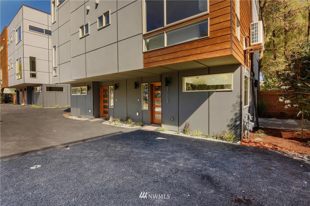 2005 South Washington Street Seattle, WA 98144 - Photo 20 of 21 Gallery Image 20
