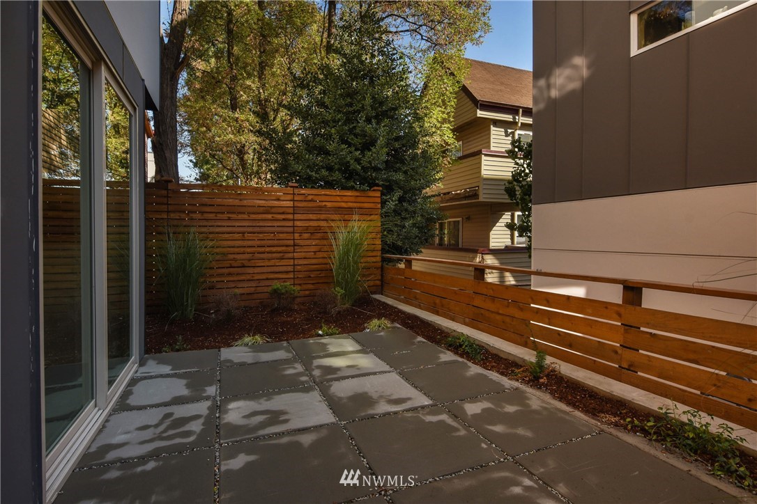 2005 South Washington Street Seattle, WA 98144 - Photo 21 of 21 Gallery Image 21