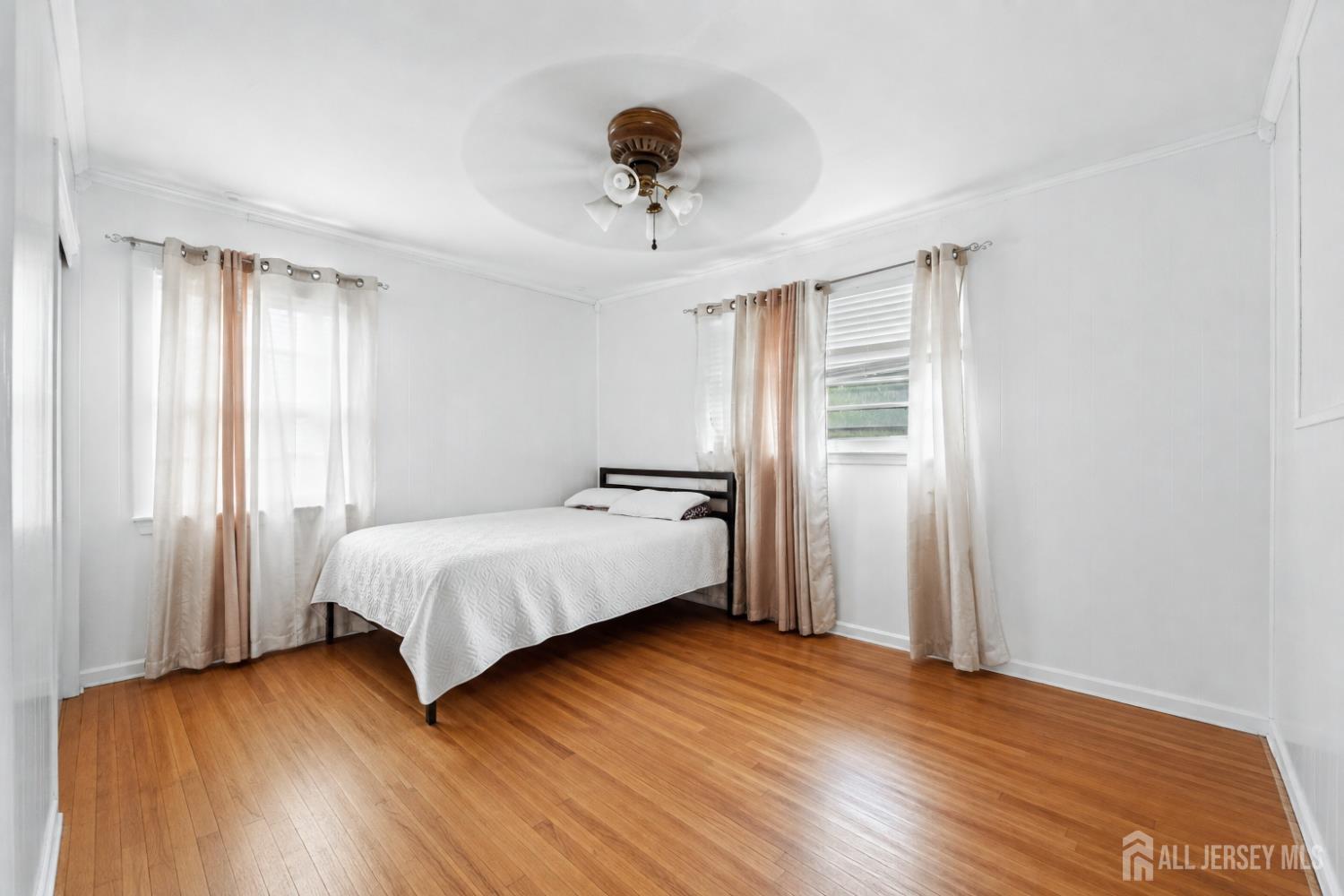 524 Lloyd Road Matawan, NJ 07747 - Photo 13 of 28 Gallery Image 13