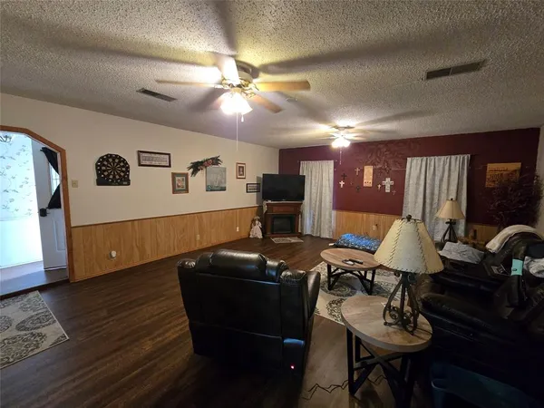 $180,000 | 108 North Wood Avenue, Denison, TX 75020