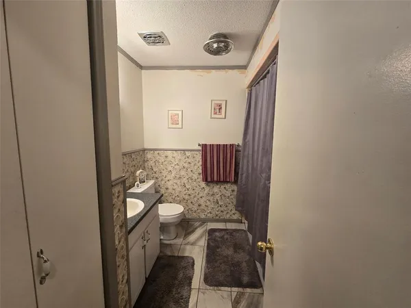 $180,000 | 108 North Wood Avenue, Denison, TX 75020