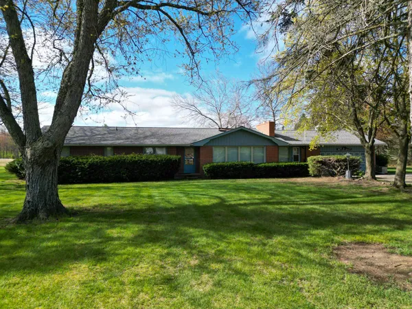 $750,000 | 8670 East Pickard Road, Mount Pleasant, MI 48858