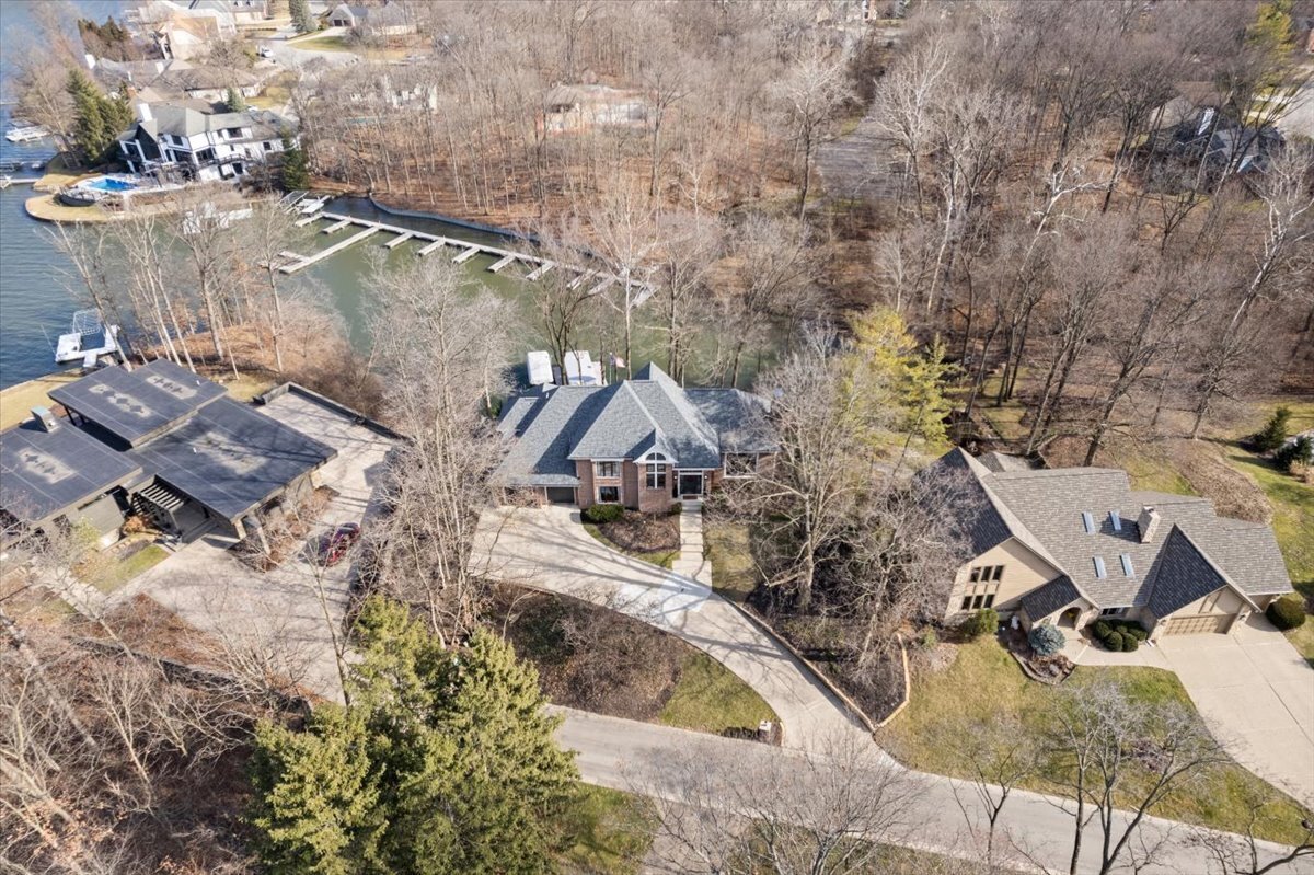 8533 Twin Pointe Circle Indianapolis, IN 46236 - Photo 3 of 42