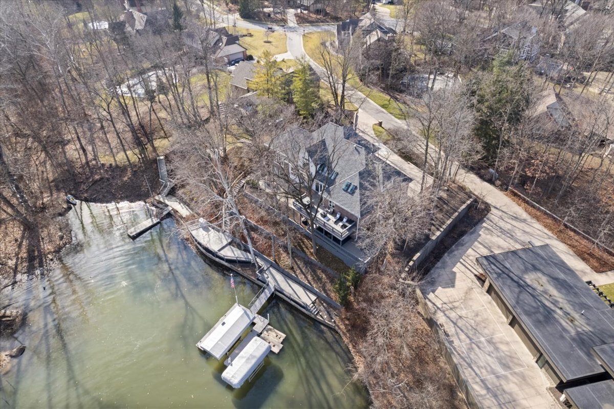 8533 Twin Pointe Circle Indianapolis, IN 46236 - Photo 4 of 42