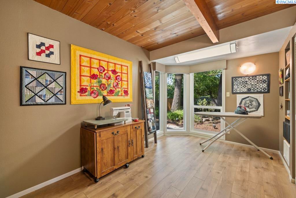 835 Southeast Spring Street Pullman, WA 99163 - Photo 8 of 33 Gallery Image 8