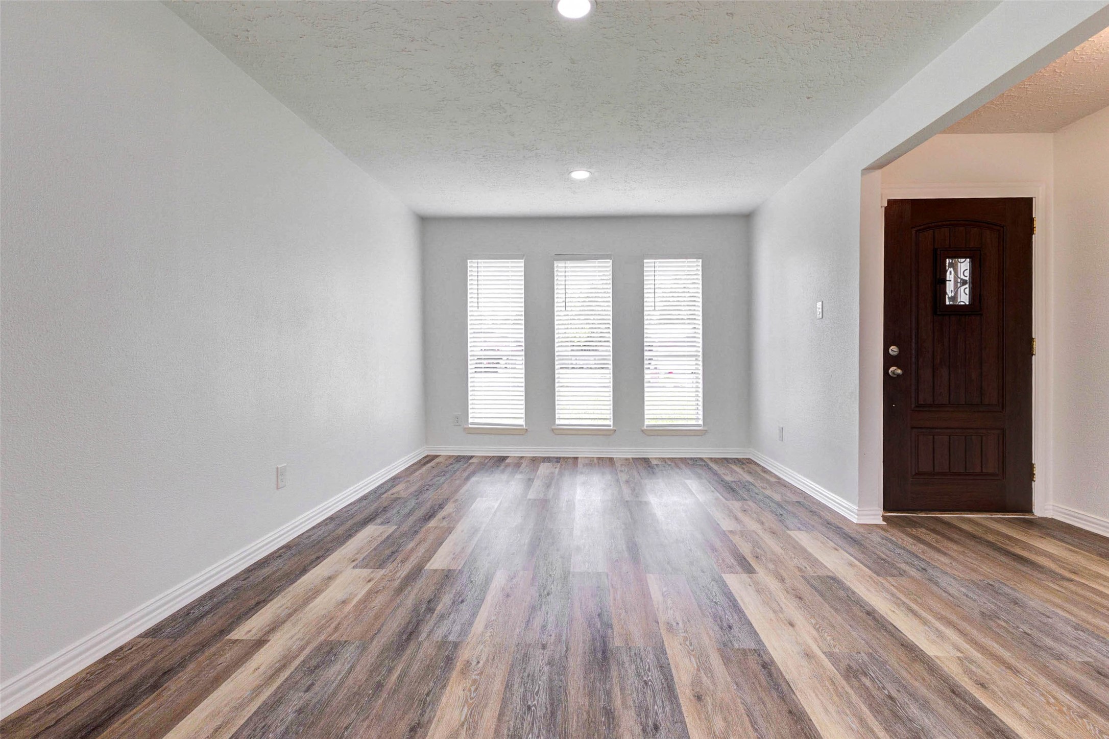 5135 Porter Ridge Drive Houston, TX 77053 - Photo 5 of 32