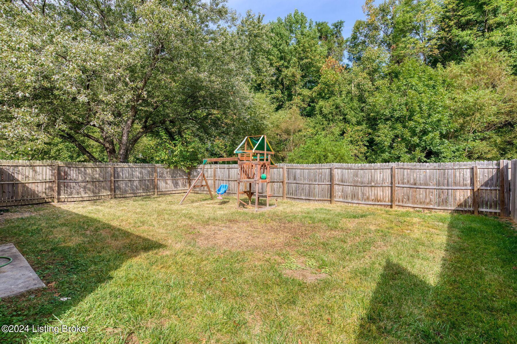4627 Frel Road Louisville, KY 40272 - Photo 25 of 29 photo_online_025