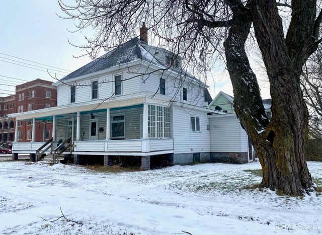 $276,500 | 500 Fisher Street, Marquette, MI 49855