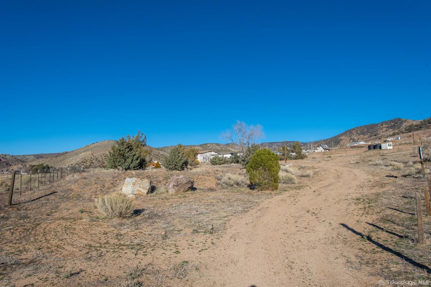 22101 Pine Canyon Road Tehachapi, CA 93561 - Photo 8 of 12 Gallery Image 8