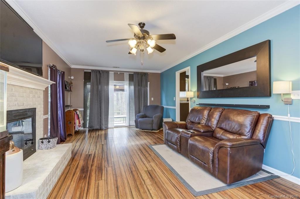1519 Running Brook Road Charlotte, NC 28214 - Photo 3 of 16 Gallery Image 3