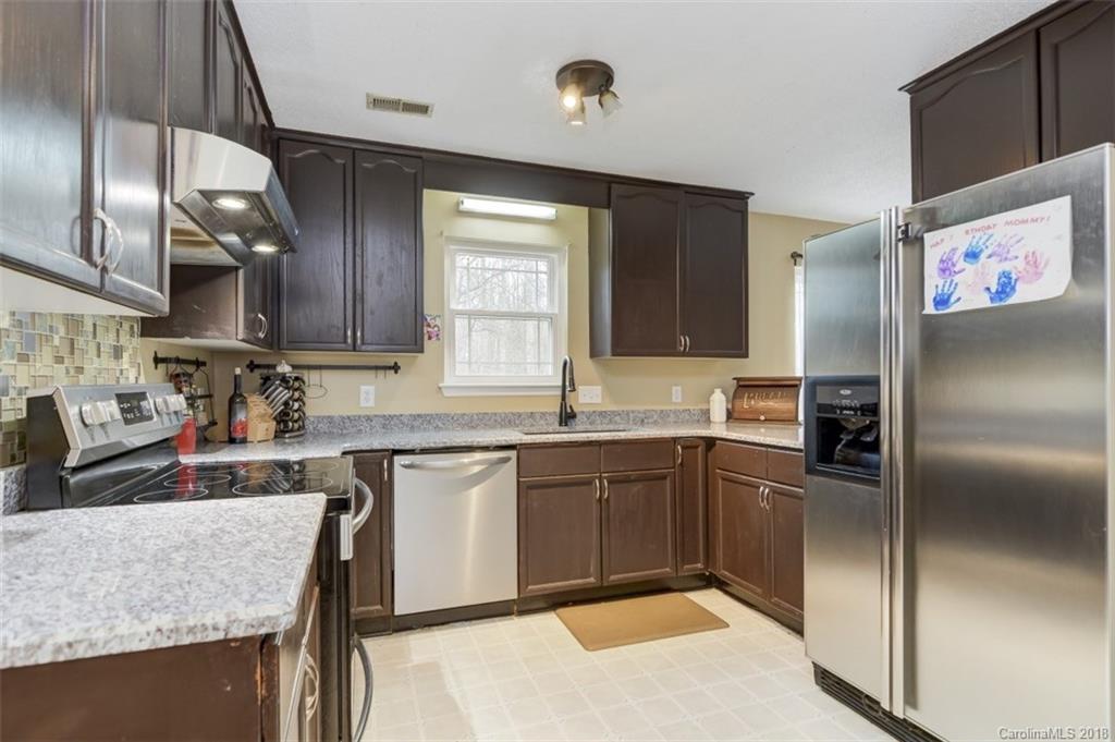 1519 Running Brook Road Charlotte, NC 28214 - Photo 4 of 16 Gallery Image 4
