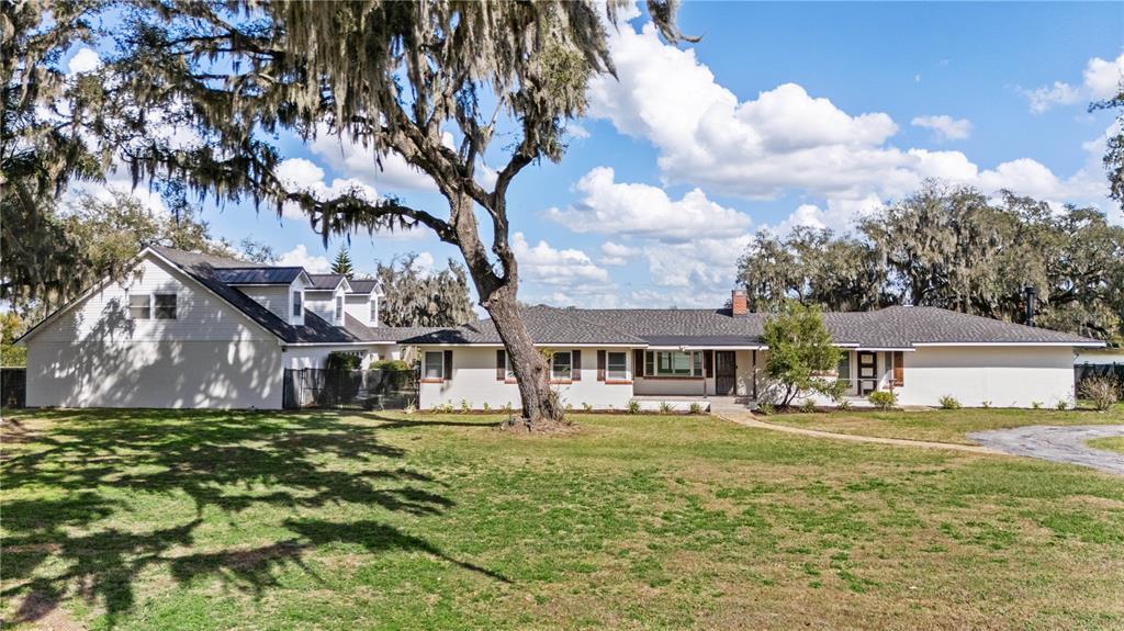 4019 Moores Lake Road Dover, FL 33527 - Photo 1 of 67