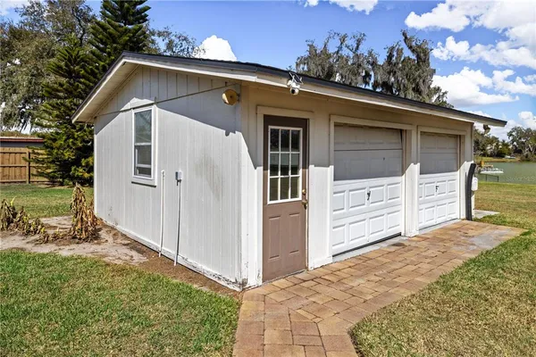 $6,000 | 4019 Moores Lake Road, Dover, FL 33527