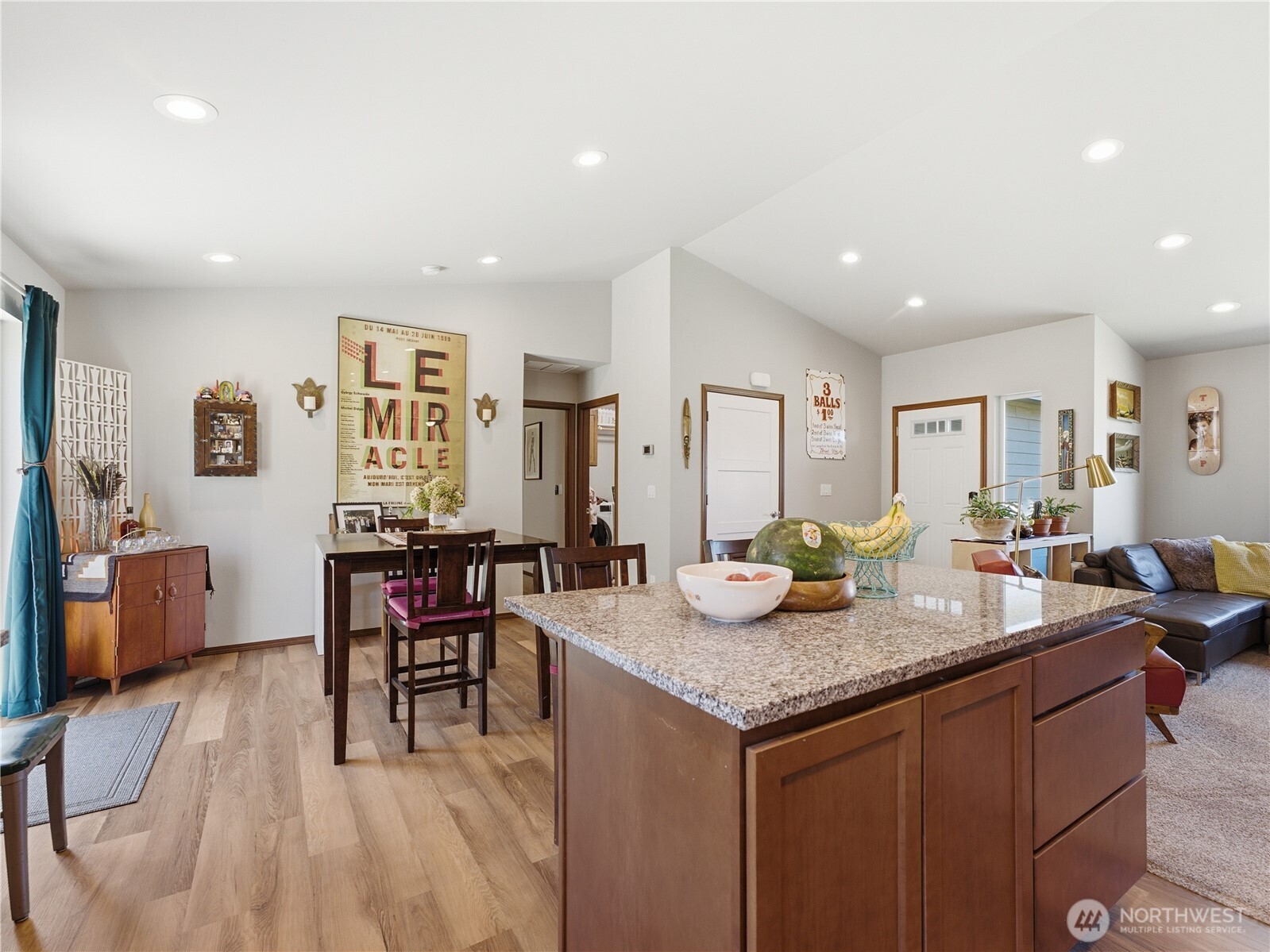 159 George Loop Rock Island, WA 98850 - Photo 14 of 36 Gallery Image 14