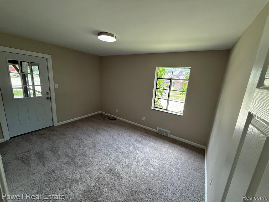 70 Mohawk Road Pontiac, MI 48341 - Photo 14 of 24