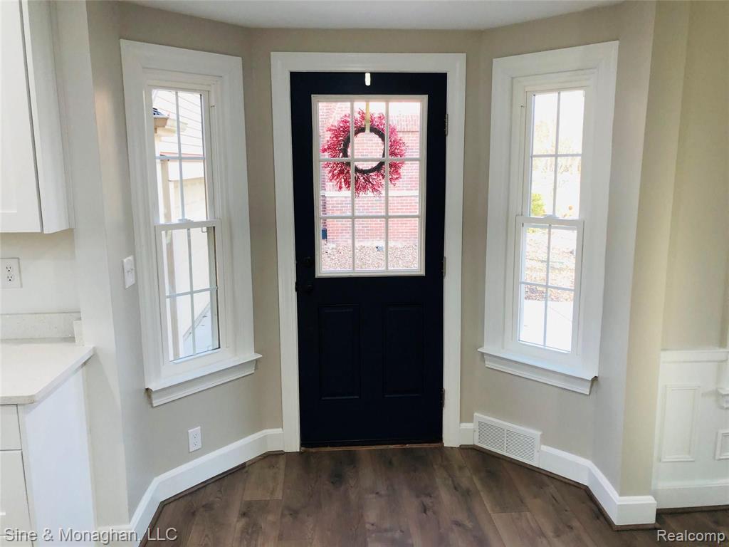 721 Pemberton Road Grosse Pointe Park, MI 48230 - Photo 6 of 41
