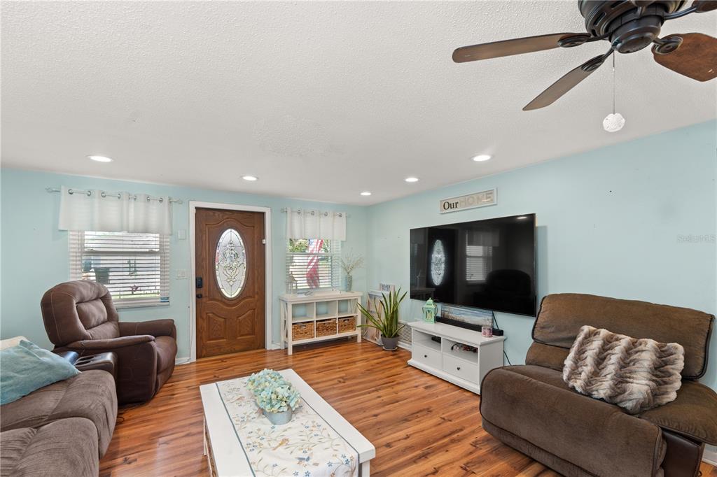751 Nantucket Road Venice, FL 34293 - Photo 6 of 52 Gallery Image 6