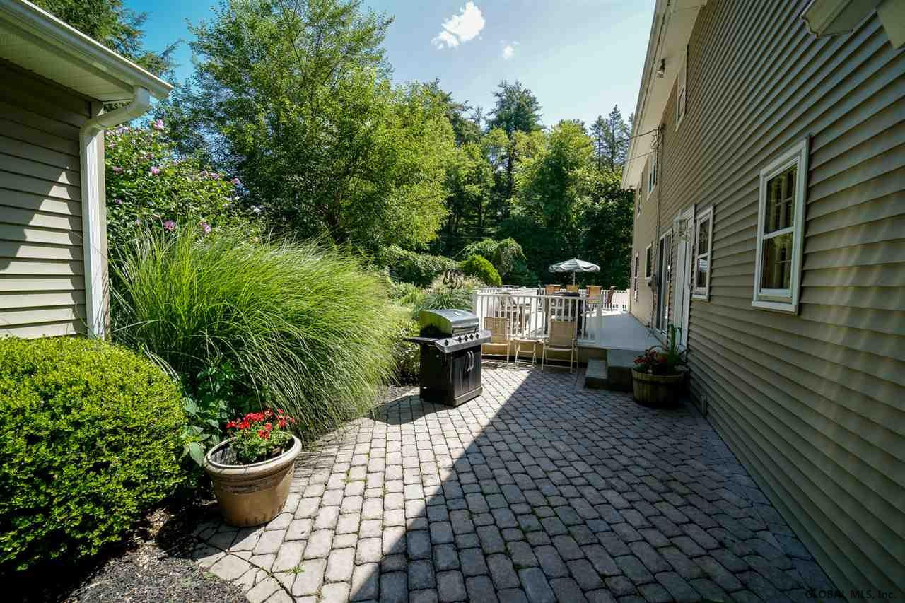 14 Huntersfield Road Bethlehem, NY 12054 - Photo 23 of 25 Photo 23