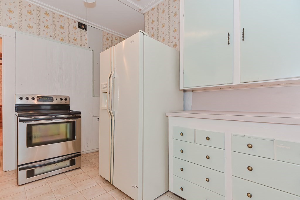 11 Grove Street Wakefield, MA 01880 - Photo 18 of 38