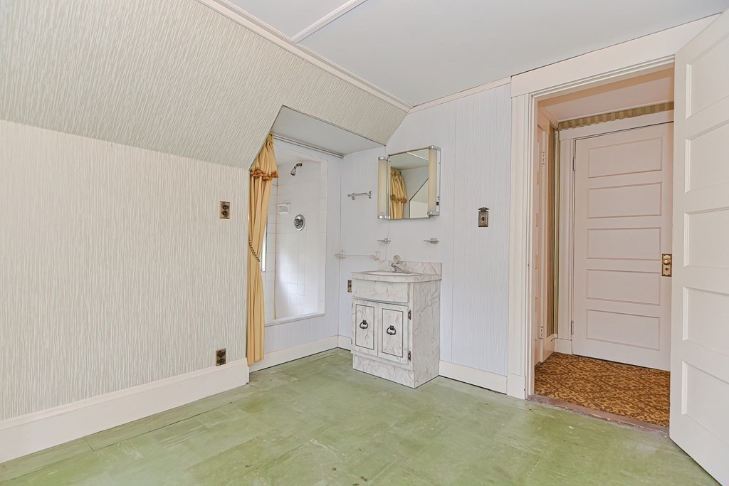 11 Grove Street Wakefield, MA 01880 - Photo 31 of 38