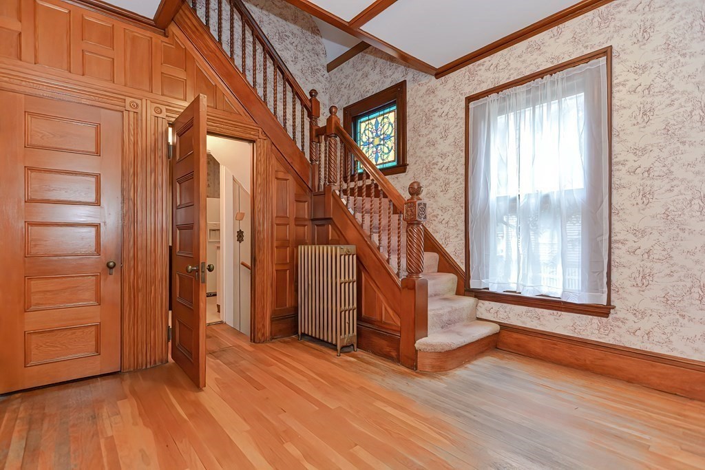 11 Grove Street Wakefield, MA 01880 - Photo 5 of 38