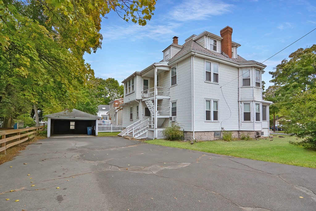 11 Grove Street Wakefield, MA 01880 - Photo 6 of 38