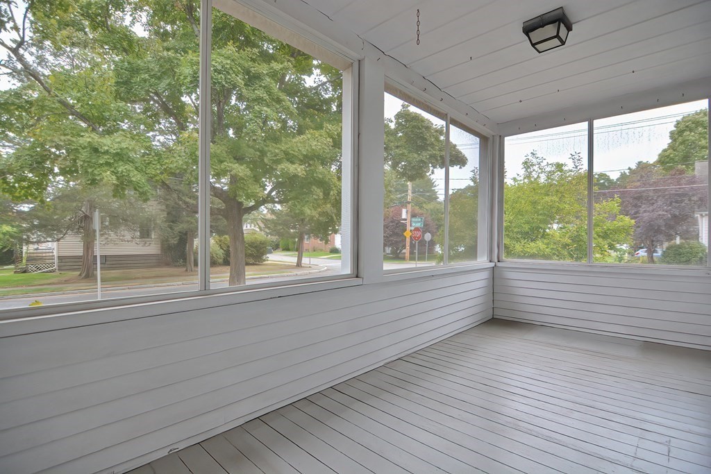 11 Grove Street Wakefield, MA 01880 - Photo 9 of 38