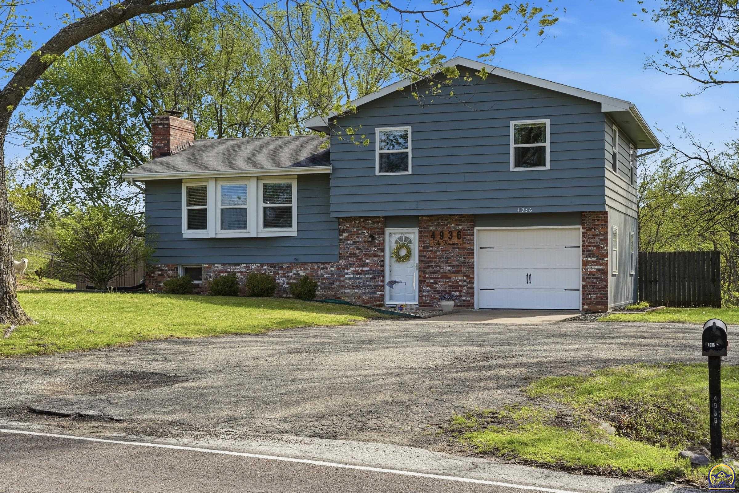 4936 Northwest Brickyard Road Topeka, KS 66618 - Photo 2 of 30