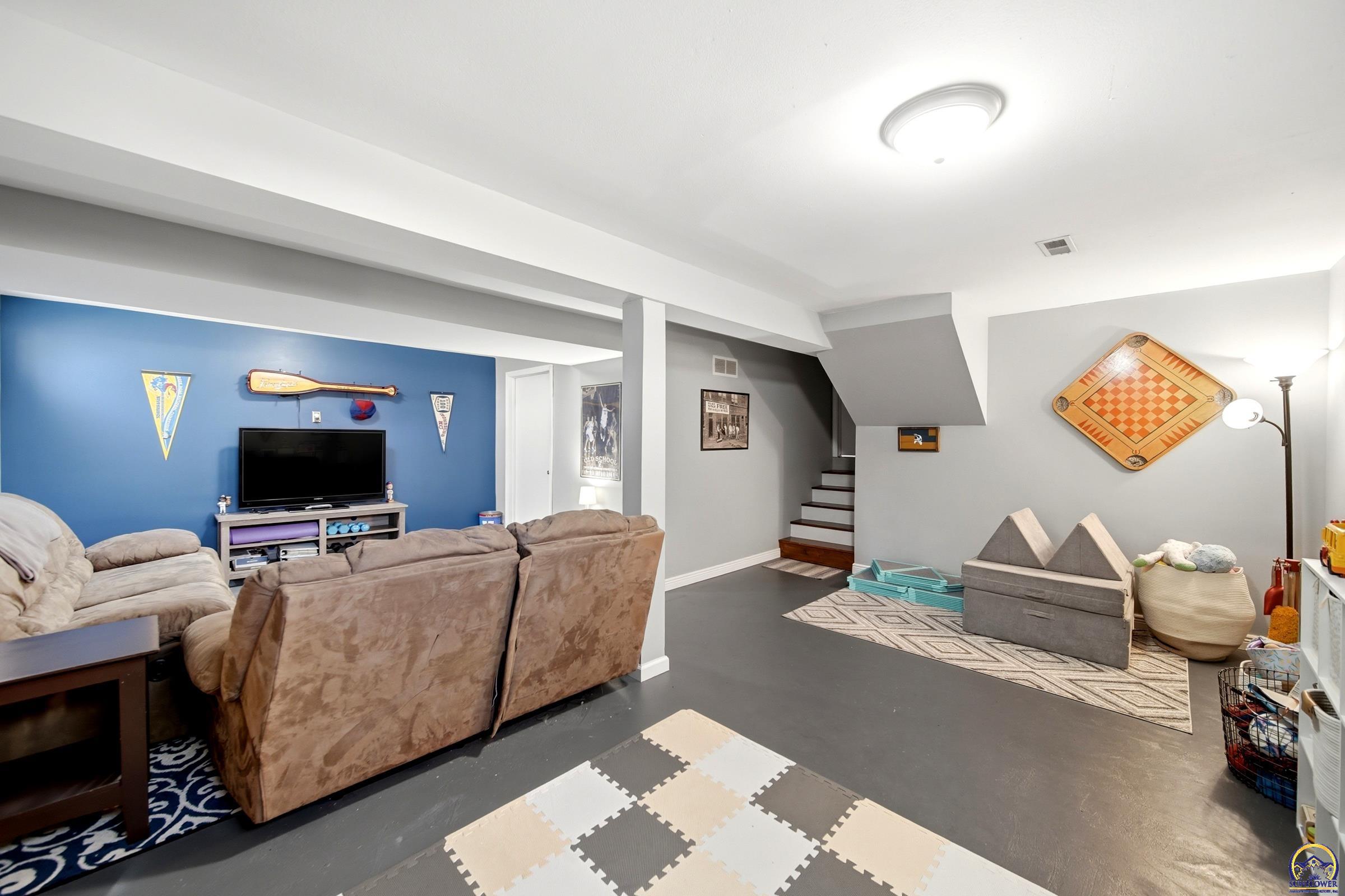 4936 Northwest Brickyard Road Topeka, KS 66618 - Photo 21 of 30