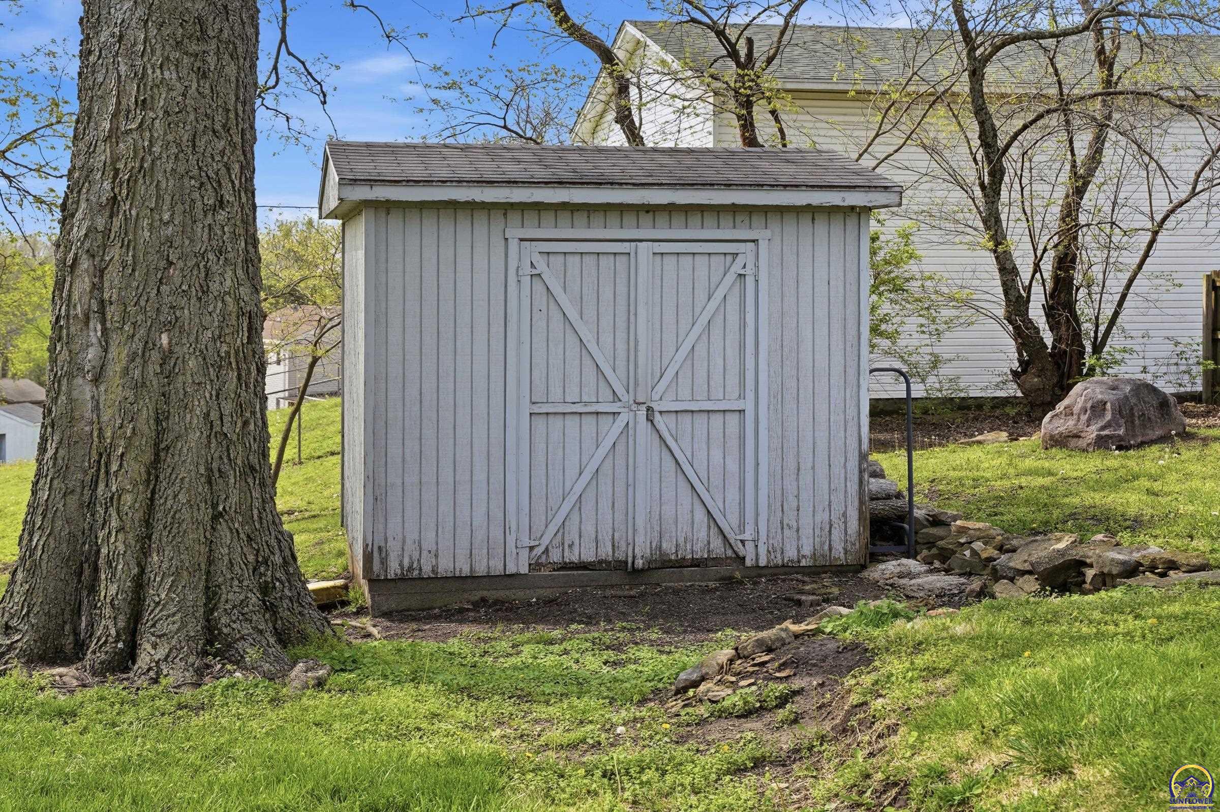 4936 Northwest Brickyard Road Topeka, KS 66618 - Photo 26 of 30