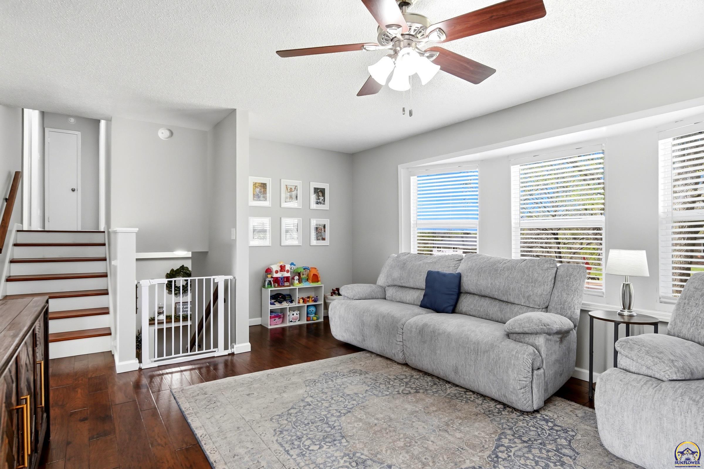 4936 Northwest Brickyard Road Topeka, KS 66618 - Photo 3 of 30